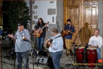 Noche de verseadores en Valsequillo (Foto Ildefonso Rodríguez)